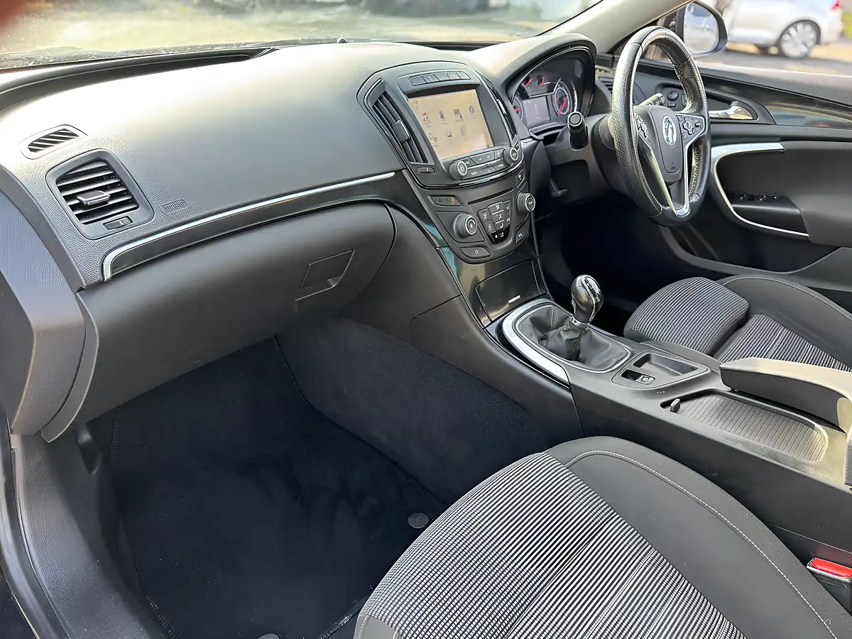 Used 2016 Vauxhall Insignia Sri Nav Black - Interior and Exterior details 18