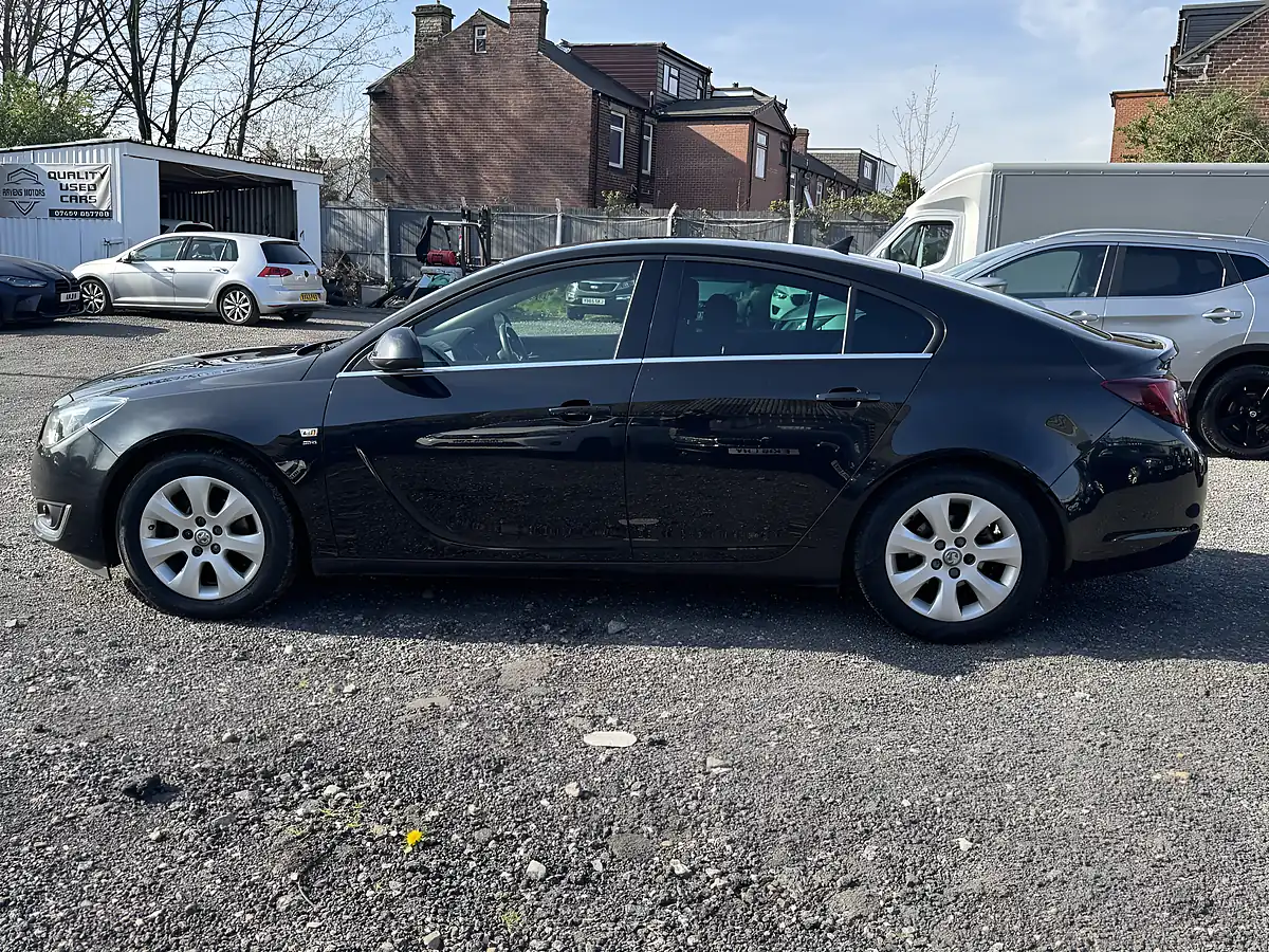 Used 2016 Vauxhall Insignia Sri Nav Black - Interior and Exterior details 4