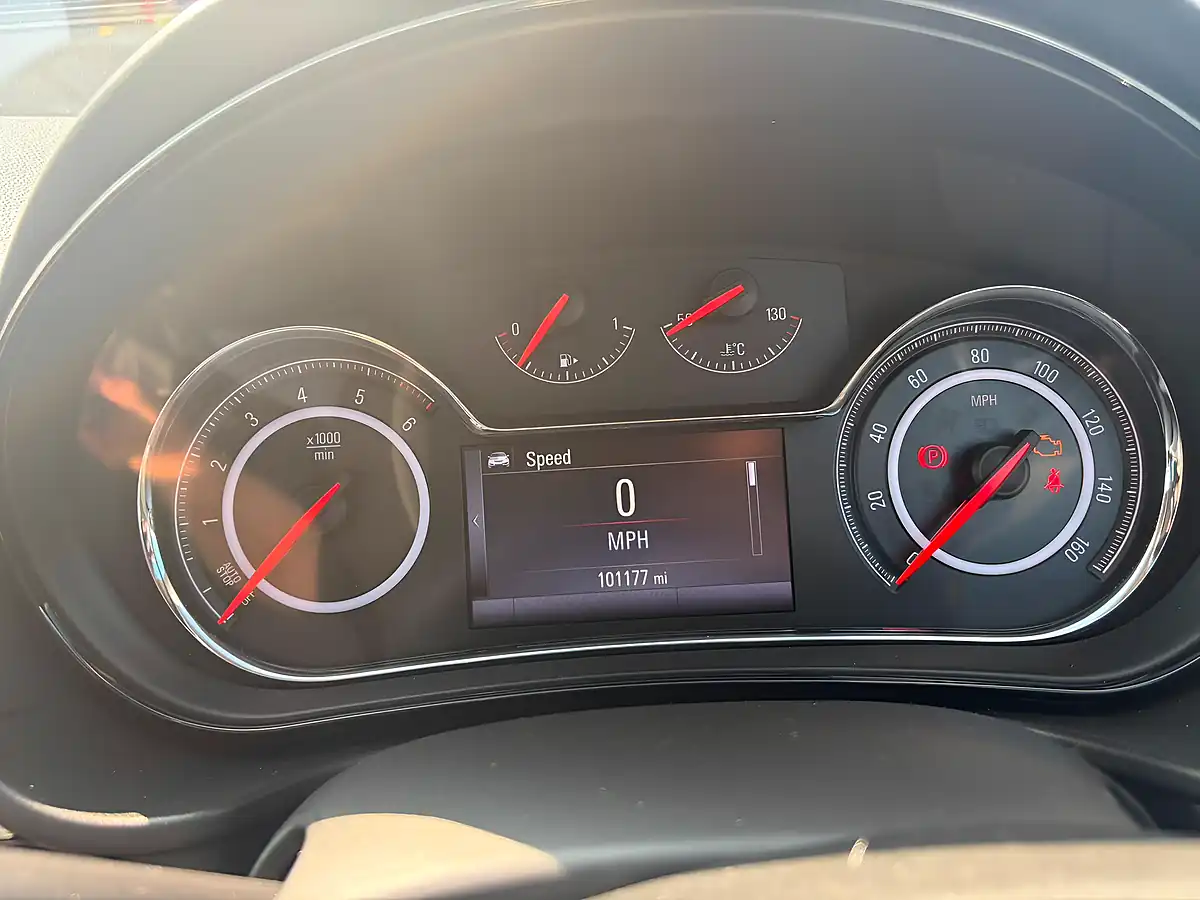Used 2016 Vauxhall Insignia Sri Nav Grey - Interior and Exterior details 13