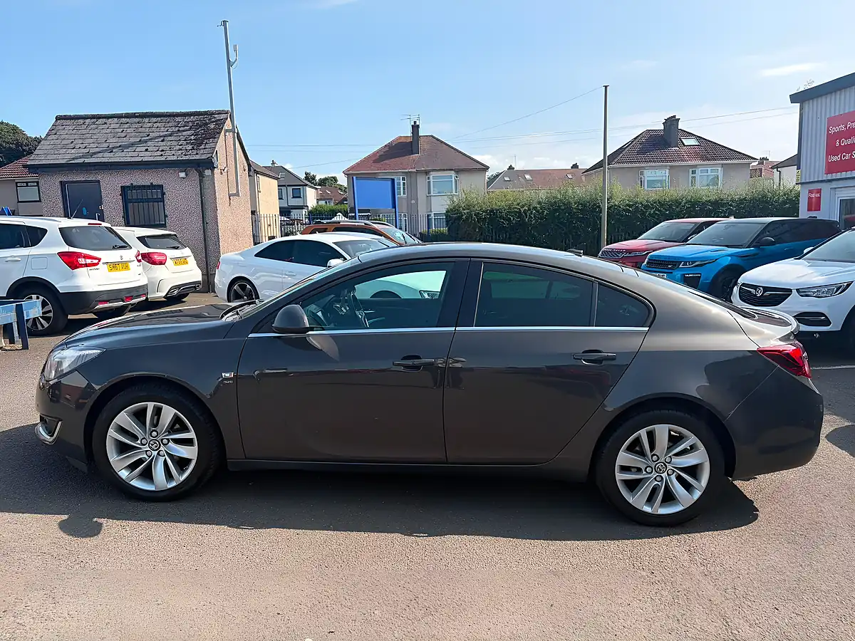Used 2016 Vauxhall Insignia Sri Nav Grey - Interior and Exterior details 2