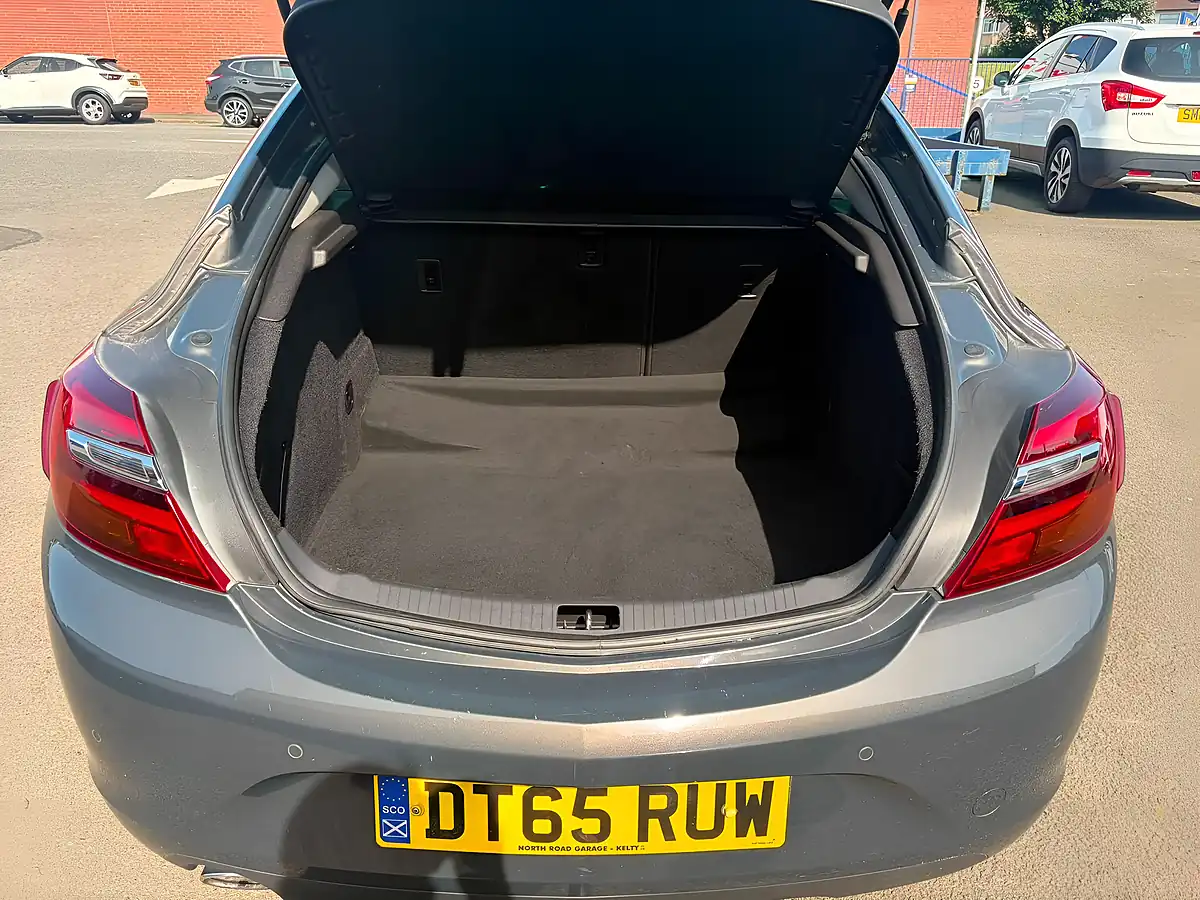 Used 2016 Vauxhall Insignia Sri Nav Grey - Interior and Exterior details 5