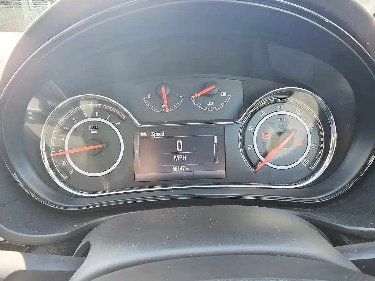 Used 2016 Vauxhall Insignia Sri Nav Silver - Interior and Exterior details 12