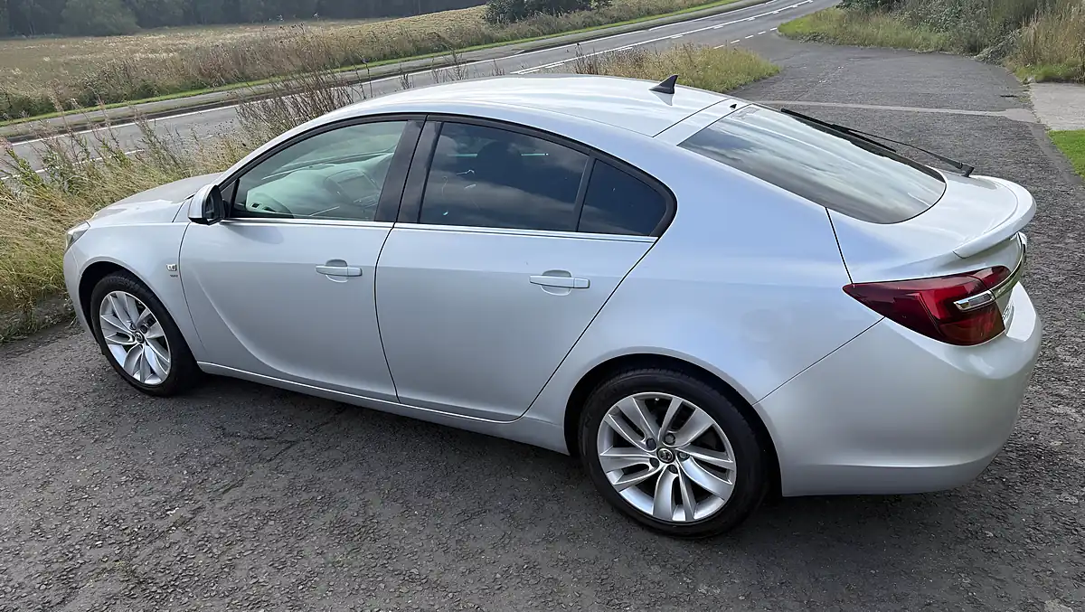 Used 2016 Vauxhall Insignia Sri Nav Silver - Interior and Exterior details 19