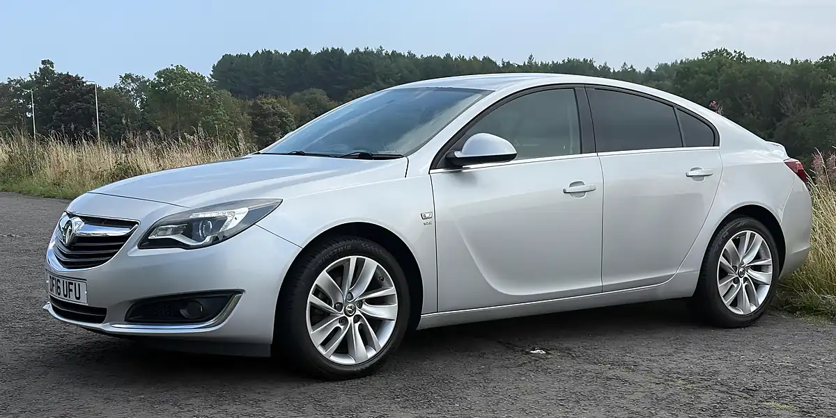 Used 2016 Vauxhall Insignia Sri Nav Silver - Interior and Exterior details 4