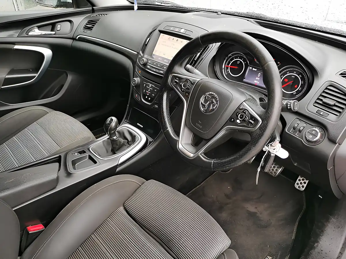Used 2016 Vauxhall Insignia Sri Nav Silver - Interior and Exterior details 2