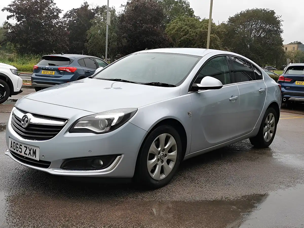 Used 2016 Vauxhall Insignia Sri Nav Silver - Interior and Exterior details 3