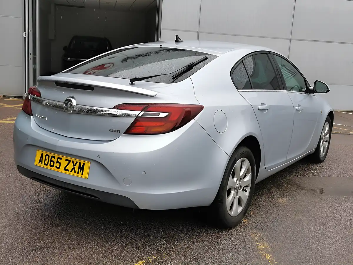 Used 2016 Vauxhall Insignia Sri Nav Silver - Interior and Exterior details 5