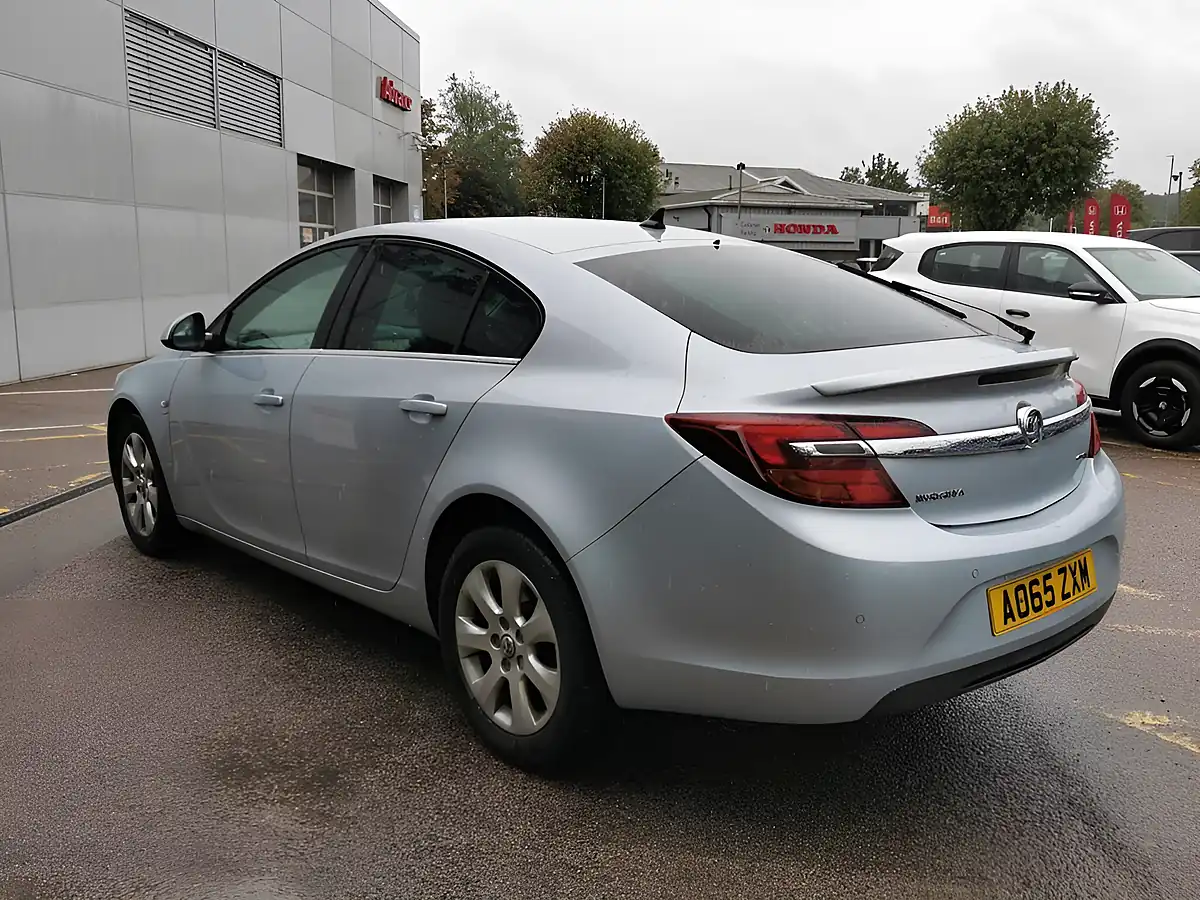 Used 2016 Vauxhall Insignia Sri Nav Silver - Interior and Exterior details 7