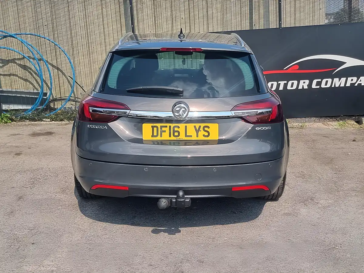 Used 2016 Vauxhall Insignia Sri Nav Sports Tourer Grey - Interior and Exterior details 7