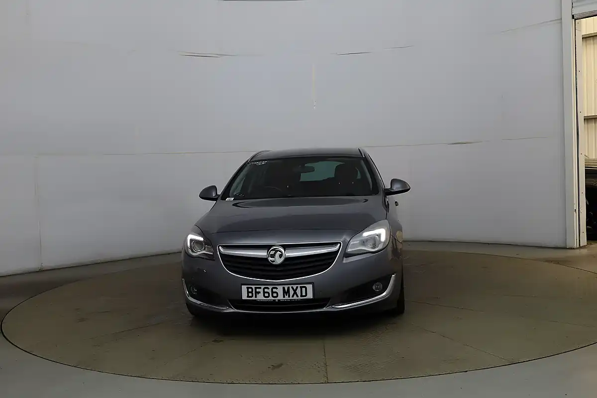 Used 2016 Vauxhall Insignia Sri Nav Sports Tourer Grey - Interior and Exterior details 2