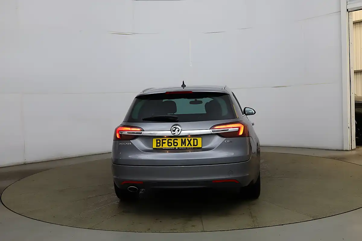 Used 2016 Vauxhall Insignia Sri Nav Sports Tourer Grey - Interior and Exterior details 4