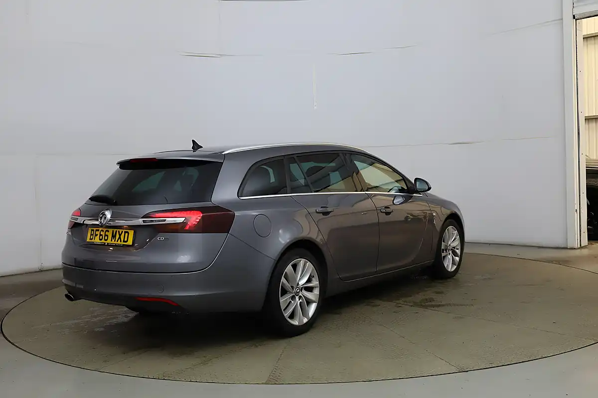 Used 2016 Vauxhall Insignia Sri Nav Sports Tourer Grey - Interior and Exterior details 6