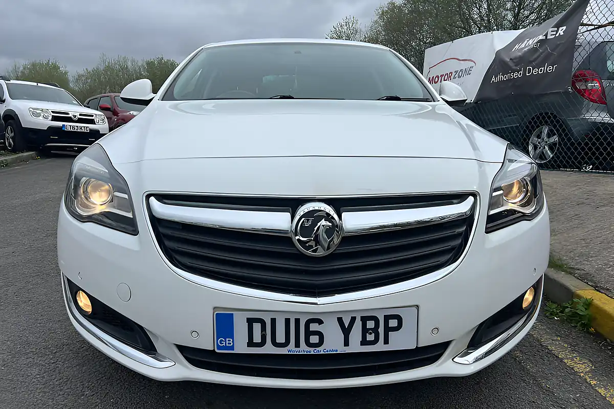 Used 2016 Vauxhall Insignia Sri Nav White - Interior and Exterior details 7