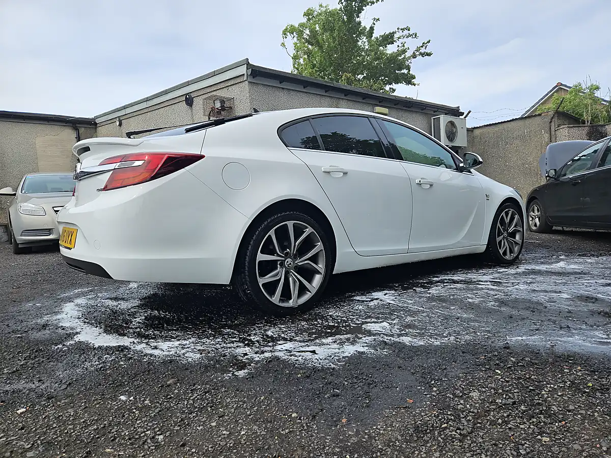 Used 2016 Vauxhall Insignia Sri Nav White - Interior and Exterior details 4