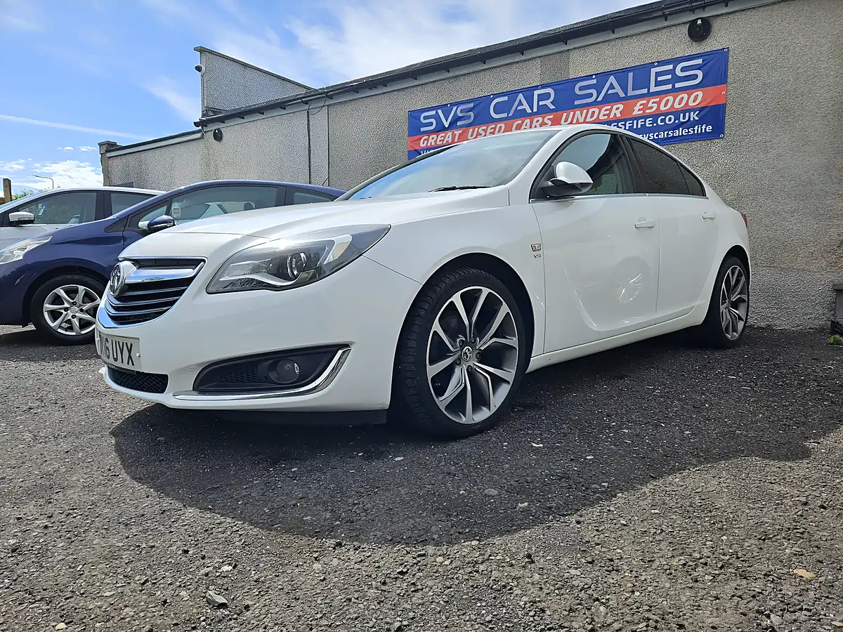 Used 2016 Vauxhall Insignia Sri Nav White - Interior and Exterior details 8