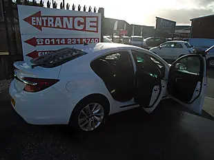 Used 2016 Vauxhall Insignia Sri Nav White - Interior and Exterior details 18