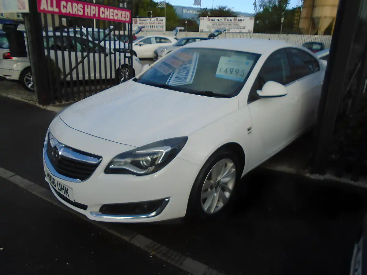 Used 2016 Vauxhall Insignia Sri Nav White - Interior and Exterior details 3
