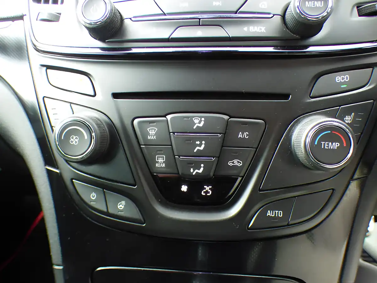Used 2016 Vauxhall Insignia Sri Vx Line Black - Interior and Exterior details 13