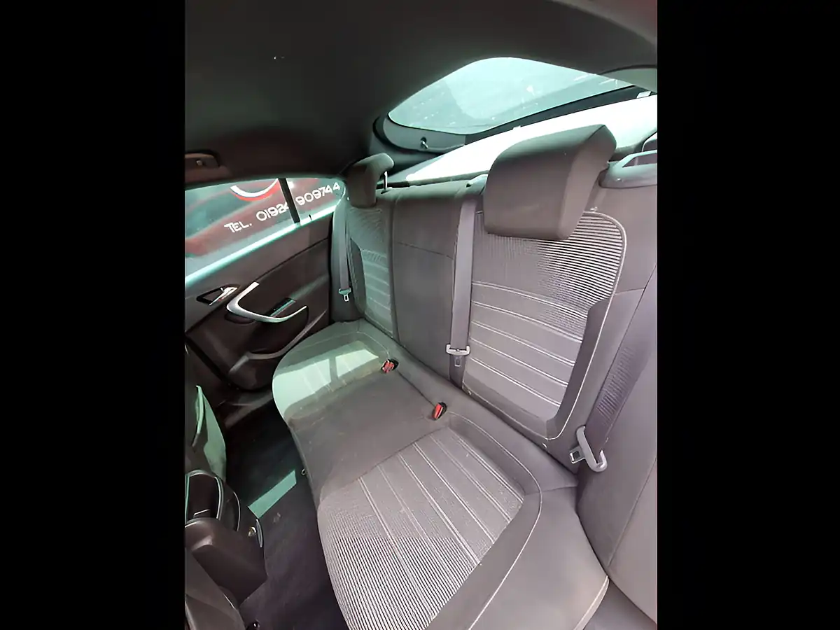 Used 2016 Vauxhall Insignia Sri Vx Line Nav Red - Interior and Exterior details 17