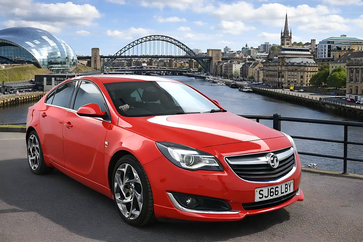 Used 2016 Vauxhall Insignia Sri Vx Line Nav Red - Front View