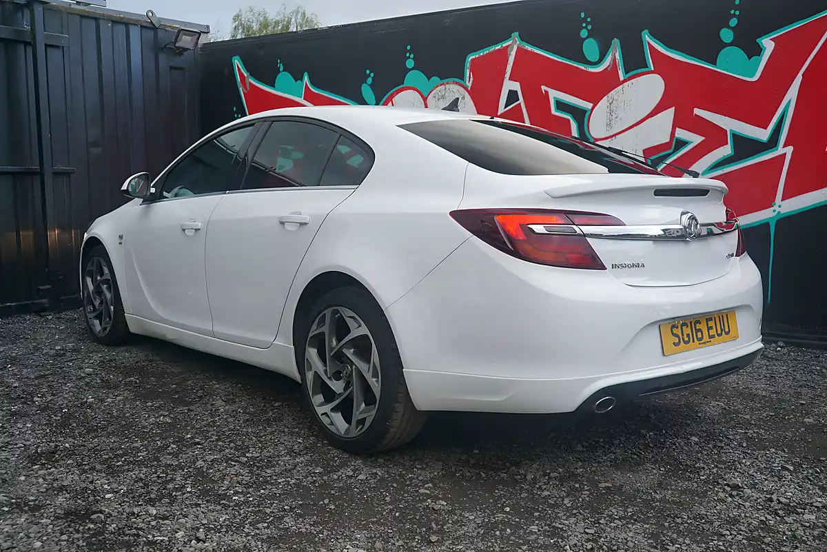 Used 2016 Vauxhall Insignia Sri Vx Line Nav White - Interior and Exterior details 10