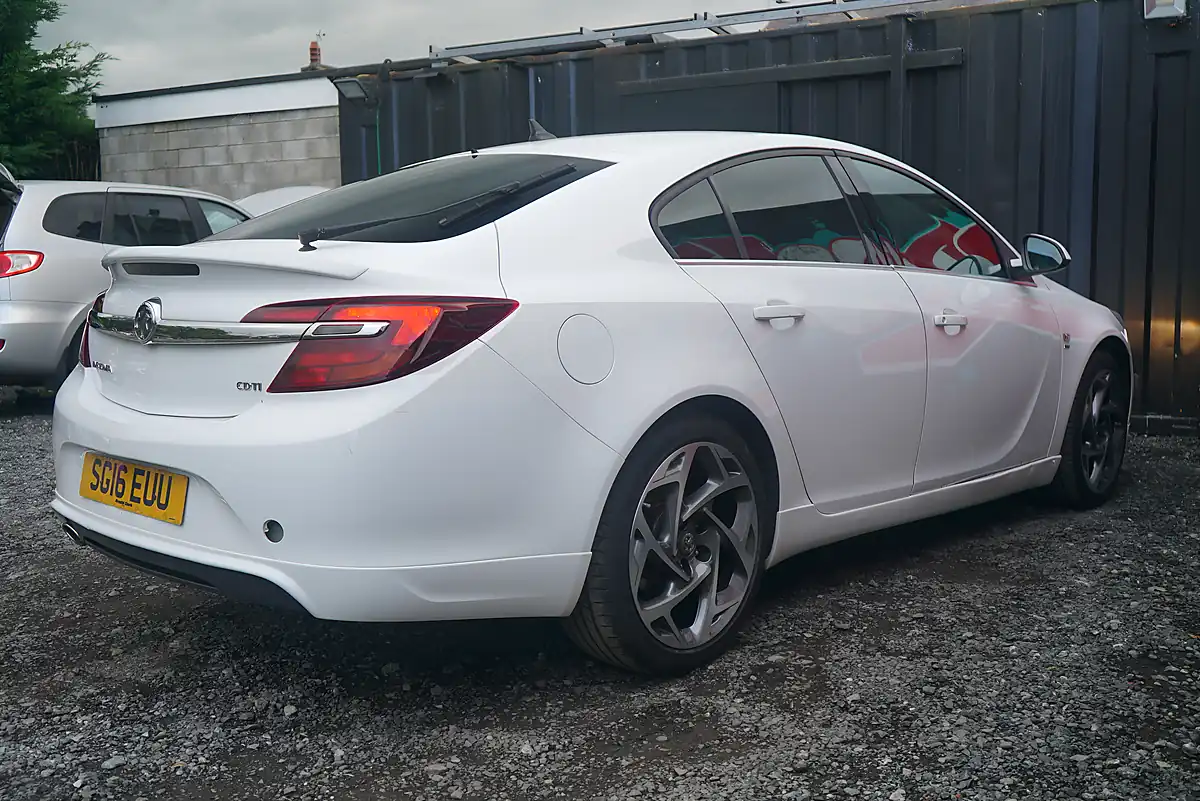 Used 2016 Vauxhall Insignia Sri Vx Line Nav White - Interior and Exterior details 11