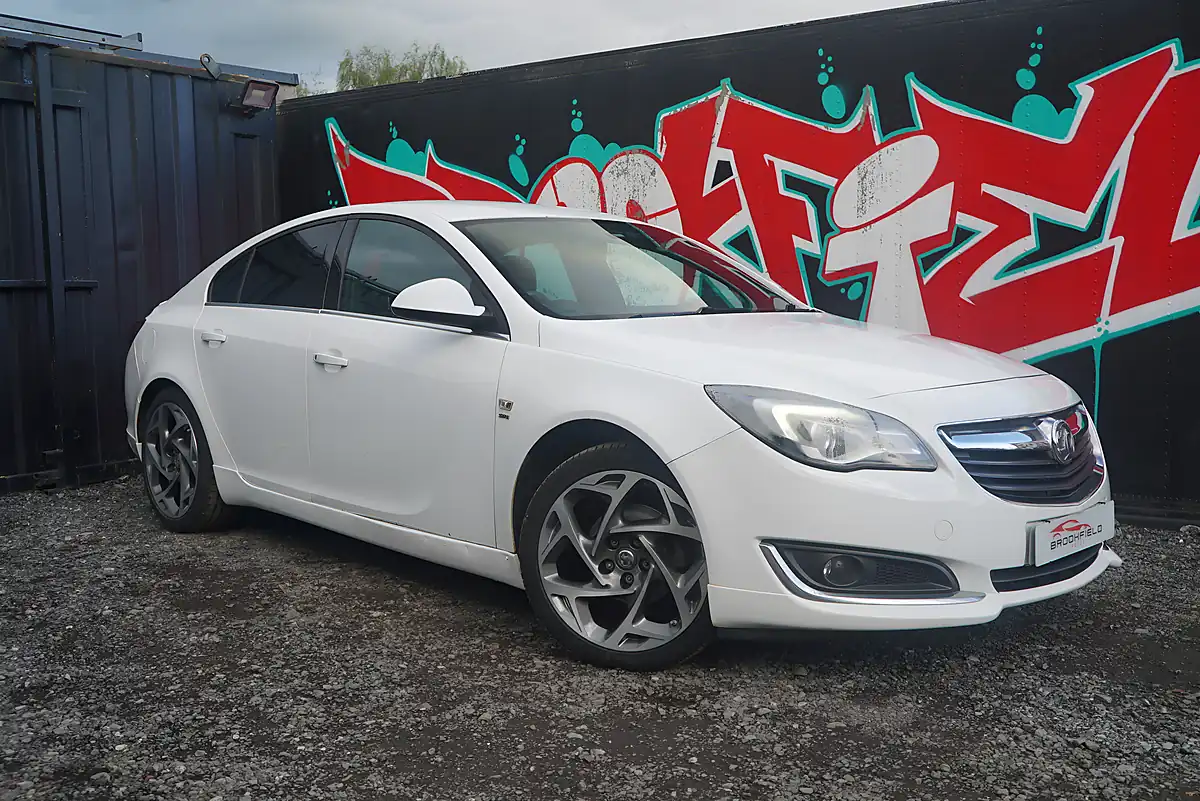 Used 2016 Vauxhall Insignia Sri Vx Line Nav White - Interior and Exterior details 12