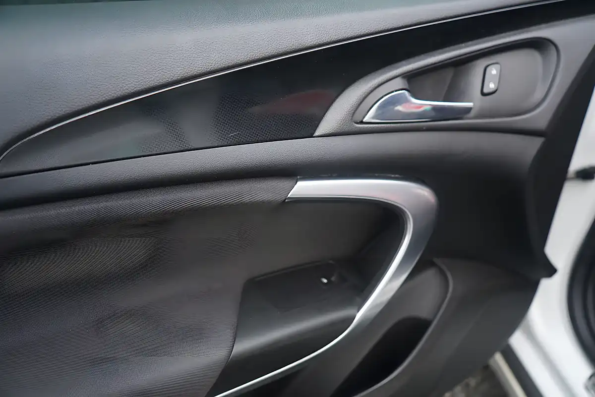 Used 2016 Vauxhall Insignia Sri Vx Line Nav White - Interior and Exterior details 19
