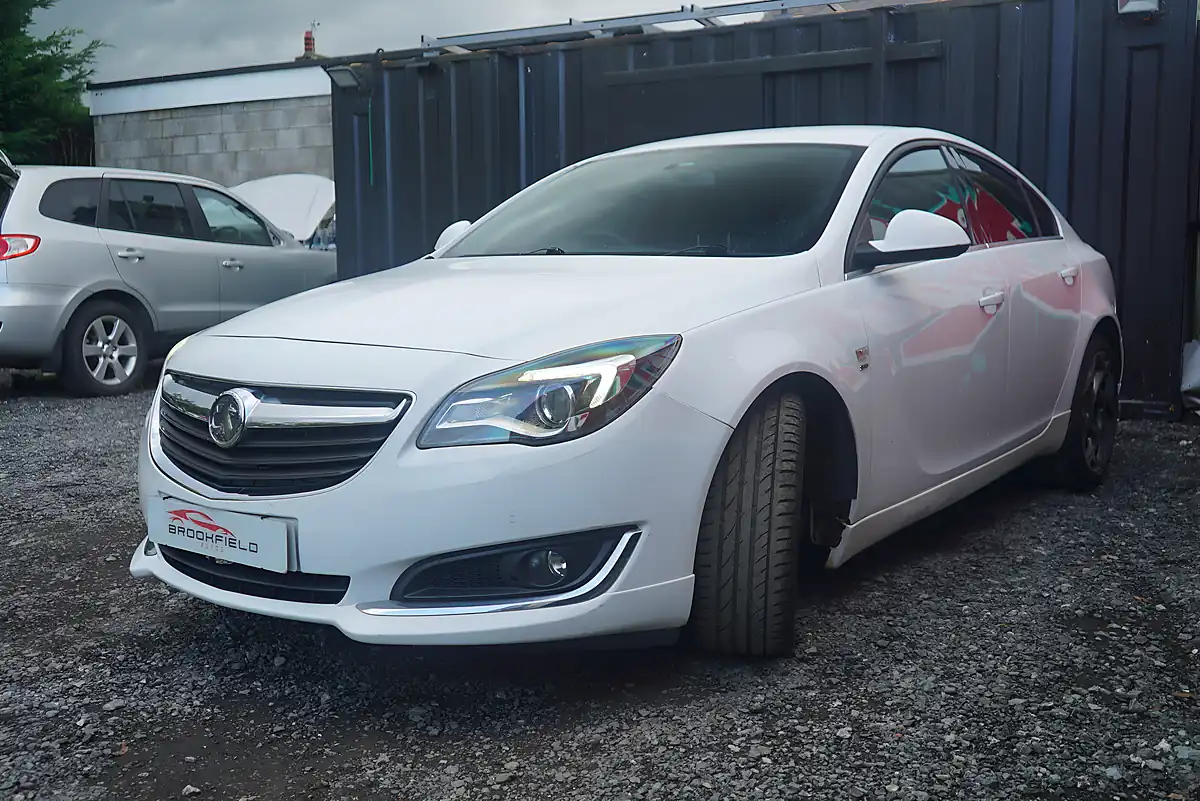 Used 2016 Vauxhall Insignia Sri Vx Line Nav White - Interior and Exterior details 9