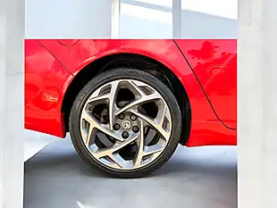 Used 2016 Vauxhall Insignia Sri Vx Line Red - Interior and Exterior details 4