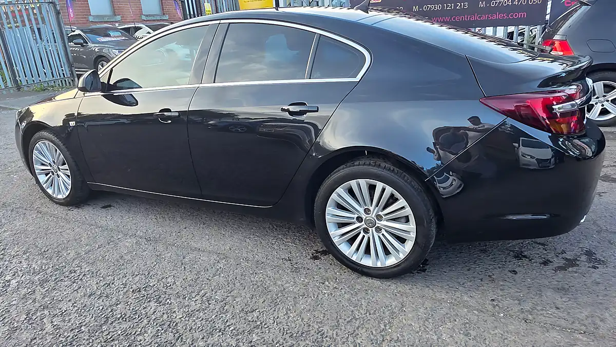 Used 2016 Vauxhall Insignia Tech Line - Interior and Exterior details 11