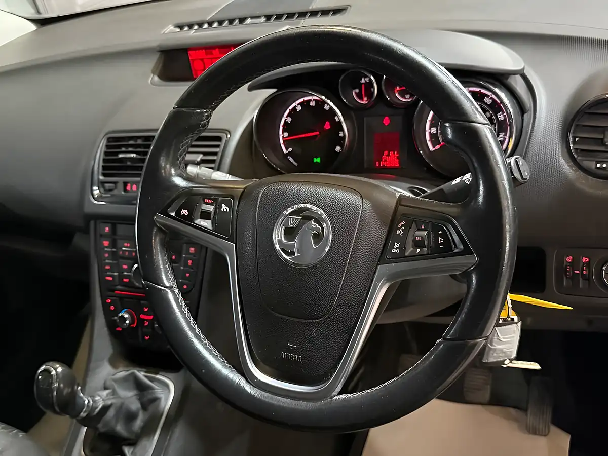 Used 2016 Vauxhall Meriva Life Grey - Interior and Exterior details 10