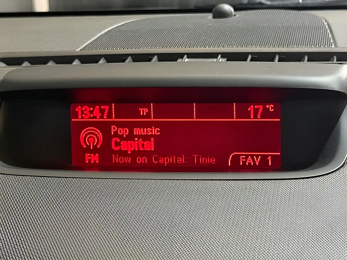 Used 2016 Vauxhall Meriva Life Grey - Interior and Exterior details 13