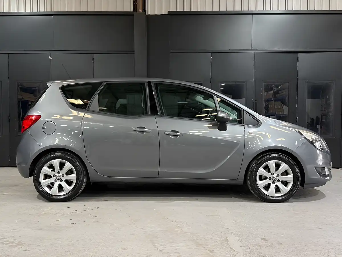 Used 2016 Vauxhall Meriva Life Grey - Interior and Exterior details 4