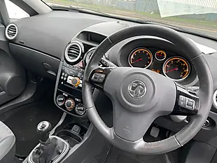 Used 2016 Vauxhall Meriva Life Red - Interior and Exterior details 15