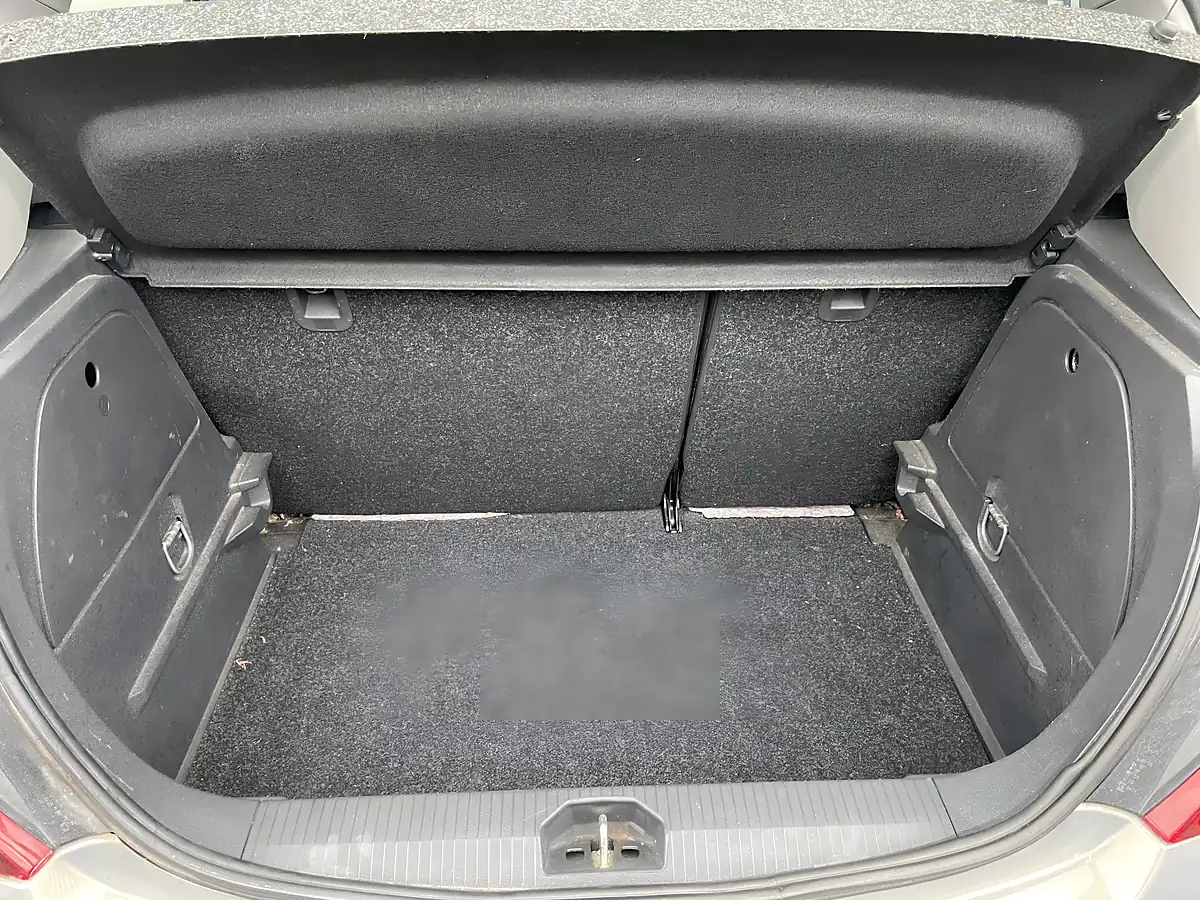Used 2016 Vauxhall Meriva Life Red - Interior and Exterior details 18