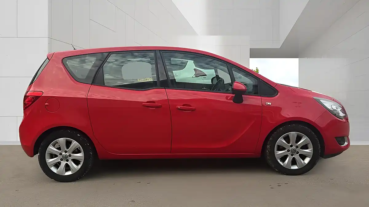 Used 2016 Vauxhall Meriva Life Red - Interior and Exterior details 5
