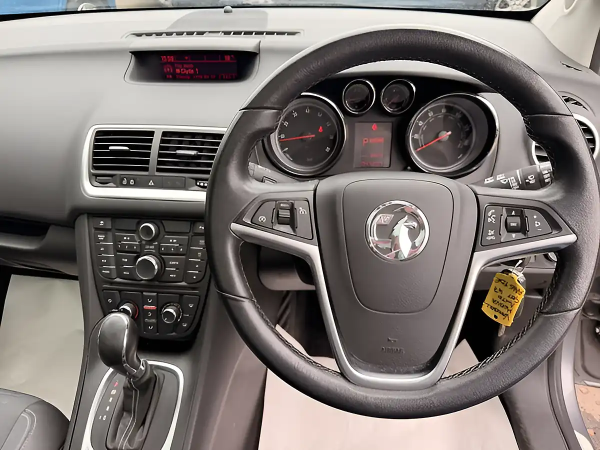 Used 2016 Vauxhall Meriva Se Grey - Interior and Exterior details 17