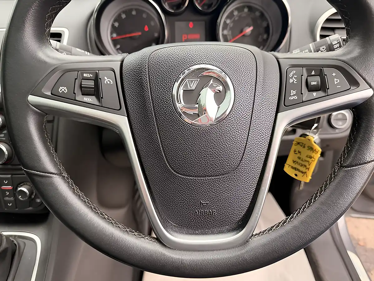 Used 2016 Vauxhall Meriva Se Grey - Interior and Exterior details 20