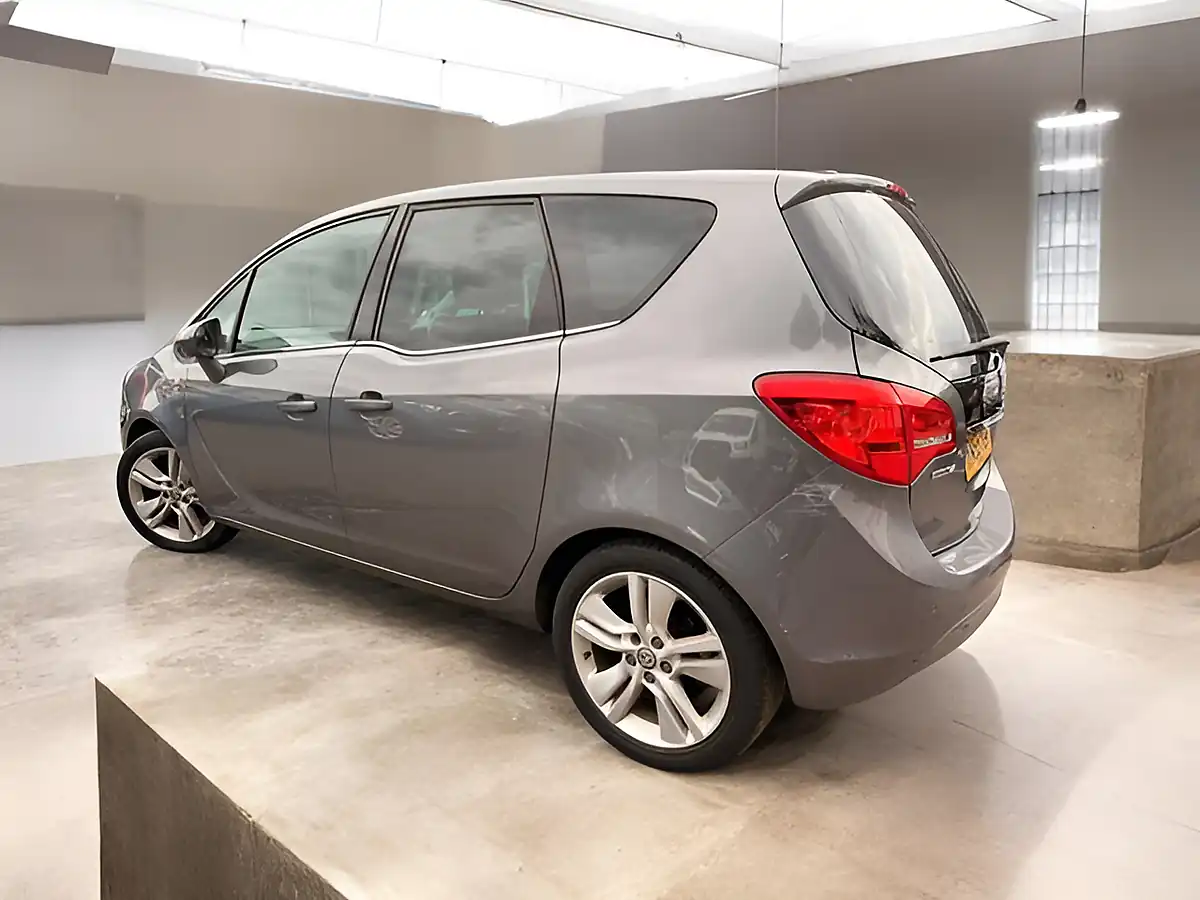 Used 2016 Vauxhall Meriva Se Grey - Interior and Exterior details 4