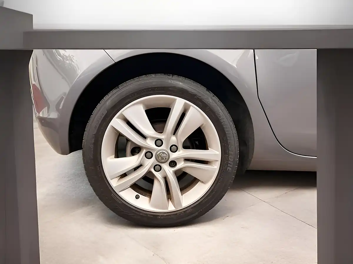 Used 2016 Vauxhall Meriva Se Grey - Interior and Exterior details 6