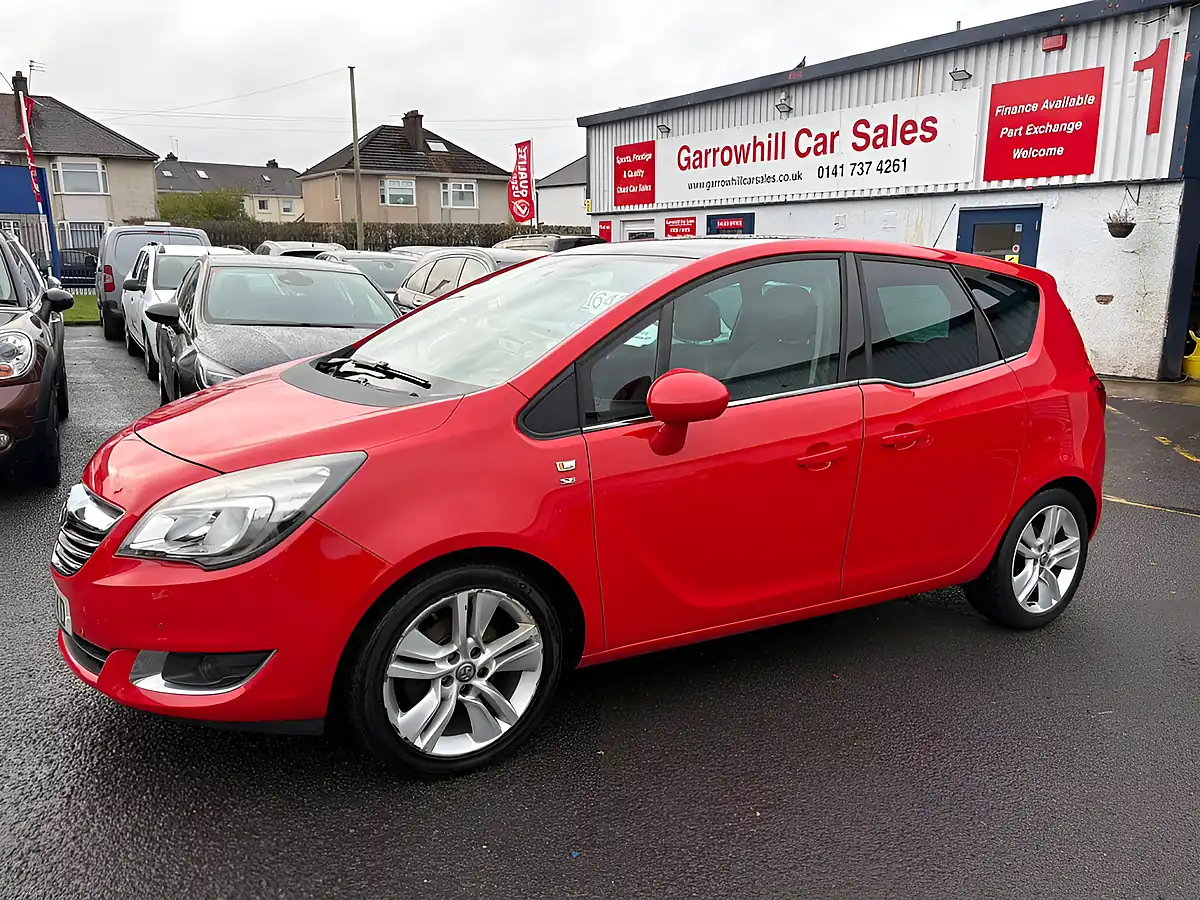 Used 2016 Vauxhall Meriva Se Red - Front View