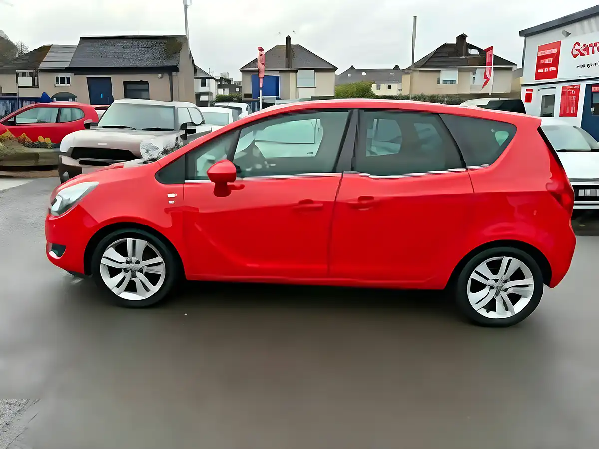 Used 2016 Vauxhall Meriva Se Red - Interior and Exterior details 4