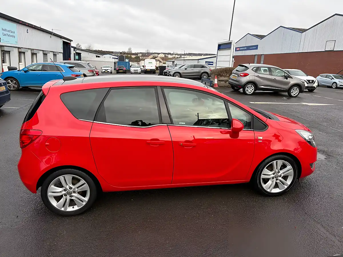 Used 2016 Vauxhall Meriva Se Red - Interior and Exterior details 5