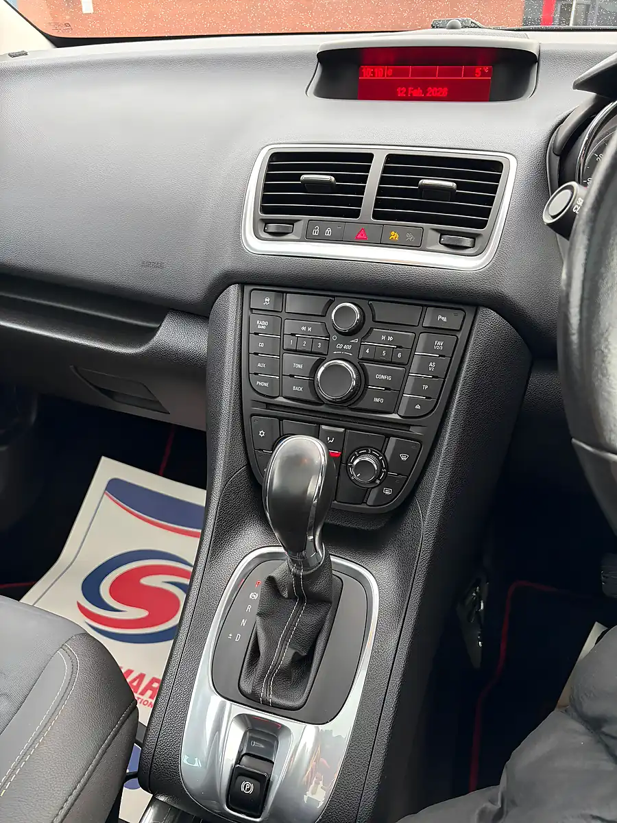 Used 2016 Vauxhall Meriva Se Red - Interior and Exterior details 9
