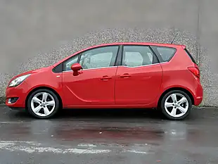 Used 2016 Vauxhall Meriva Tech Line Red - Interior and Exterior details 2