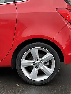 Used 2016 Vauxhall Meriva Tech Line Red - Interior and Exterior details 5