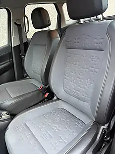 Used 2016 Vauxhall Meriva Tech Line Red - Interior and Exterior details 7