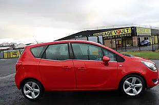 Used 2016 Vauxhall Meriva Tech Line Red - Interior and Exterior details 16