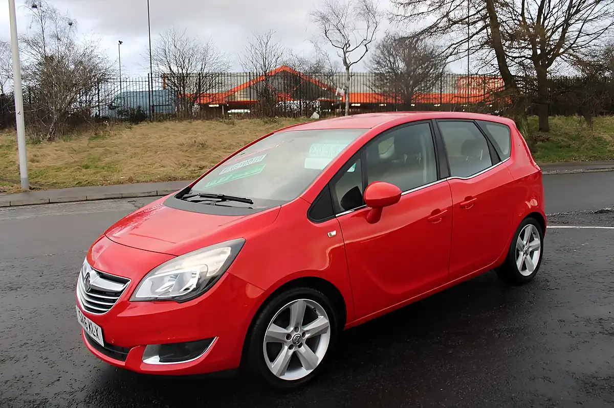 Used 2016 Vauxhall Meriva Tech Line Red - Interior and Exterior details 2